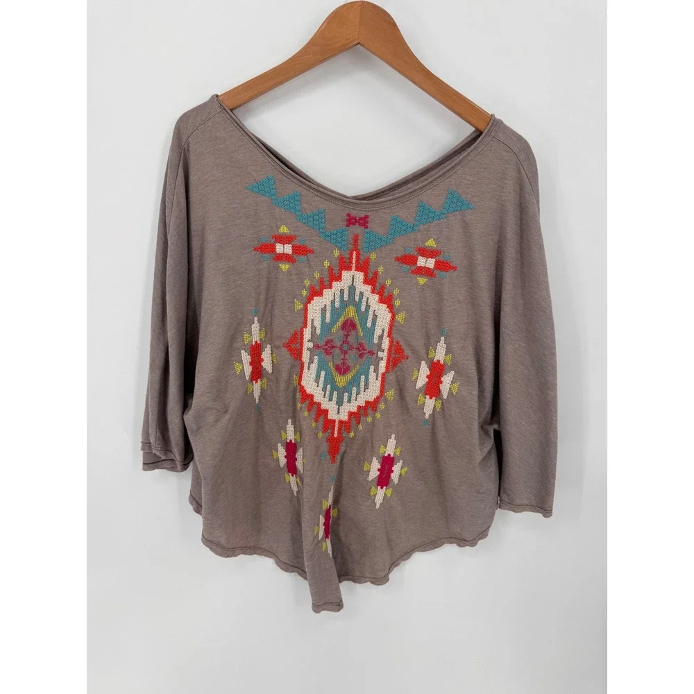 JW‎ Los Angeles Poncho Style T Shirt Women XS Taupe Embroidered Oversized